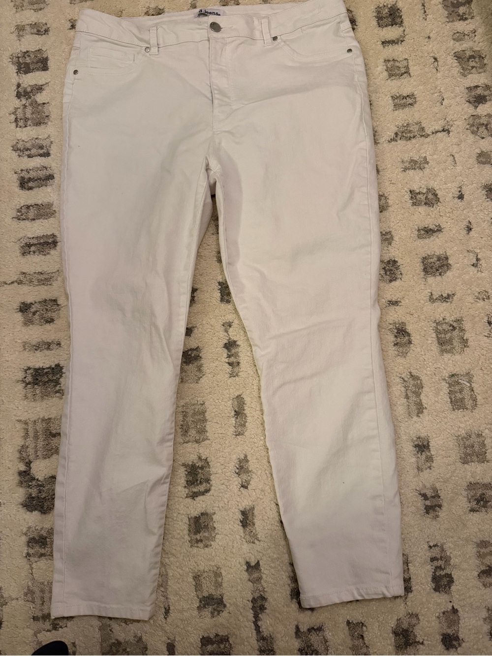 d. jeans White Ankle Slim Stretch Jeans